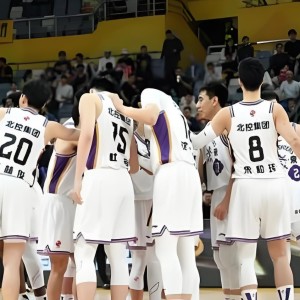 B体育官方网站-CBA“土豪队”大洗牌！主教练火速下课，多名球员进交易名单？