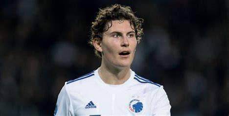 1643605078679092328.jpg blob.jpg